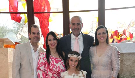  Daniela Paz, Demetrio Hervert, Alejandra Alonso, Elena Reverte y Joel Paz.