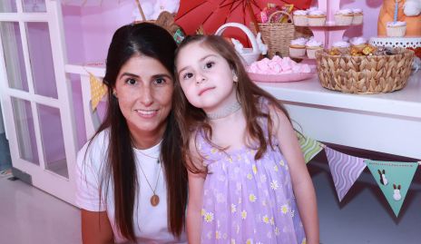  Fernanda Solórzano y Camila Meade.