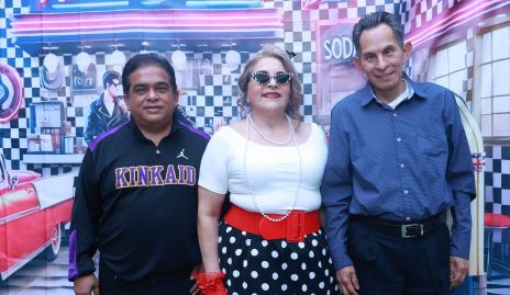  Juan José, Leticia López y Gerardo.