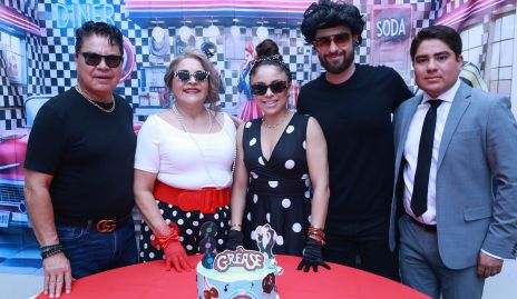  Pepe Longoria, Leticia López, Paola Longoria, Jeff Mihaljevich y Christian Longoria.