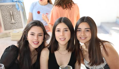  Mariana, Carolina y Ximena Navarro.