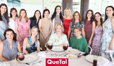  Bienvenida a la familia Navarro Nava para Ivanna González.