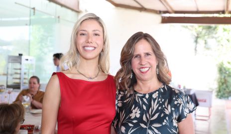  Ivanna González con su suegra Claudia Nava.