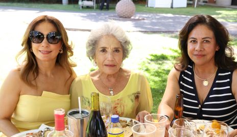  Silvia Tapia, Laura González y Norma Ramírez.