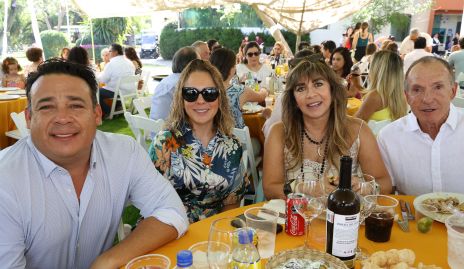  Emmanuel Guevara, María Rodríguez, Florencia Sobenaris y Jaime Díaz Infante.