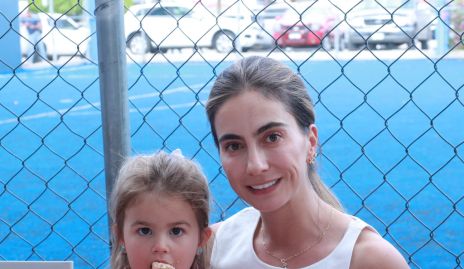  Lorenza y Lorena Andrés.