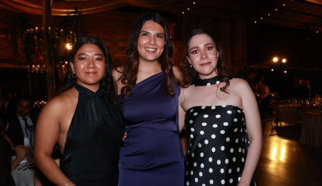  Ana Meche Cifuentes, Diana Villanueva y Lorena de la Parra.
