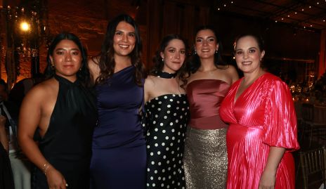  Meche Cifuentes, Diana Villanueva, Lorena de la Parra, Miriam Navarro y Andrea Díaz Infante.