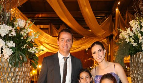  José Alberto Torres y Mari Carmen Meade con sus hijos Lucía, Melina, Fernanda y Daniel.
