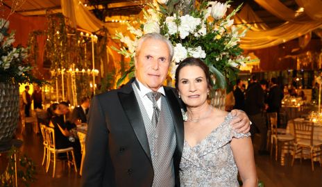  Claudio Meade y Mari Carmen Andrés, papás de la novia.