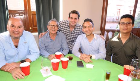  Kike Portillo, Hugo Gutiérrez, Chuy González, Gustavo Robledo y Gilberto.