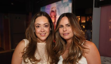  Roberta Martínez y Marianne Velasco.