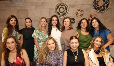  Claudia de los Santos, Laura Acosta, Ana María González, Ivanna Martínez, Marlú Mendizábal, Claudia Ávila, Guille Meade, Betilú Sánchez, Gaby Serment, Hilda Rodríguez y Vero Payán.