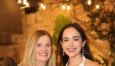  Ana María González e Ivanna Martínez.