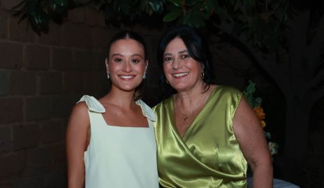  Sofía Medina con su mamá Lourdes Del Valle.
