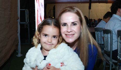  María José Cortés y Michelle Baeza.