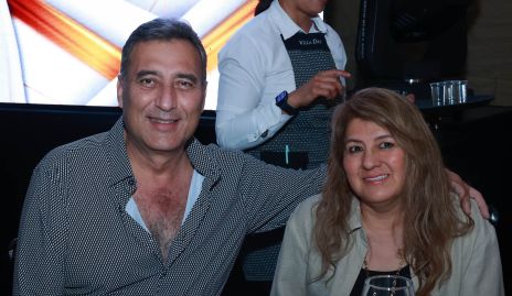  Felipe Robledo y Renata Flores.