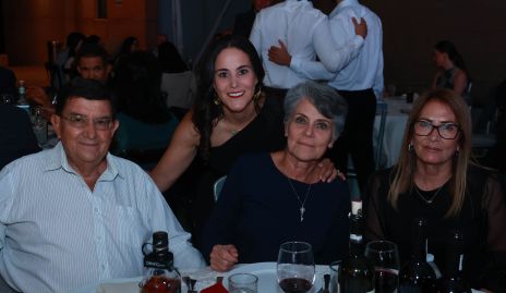 Mariana Silva, Ana, Laura y Benito.