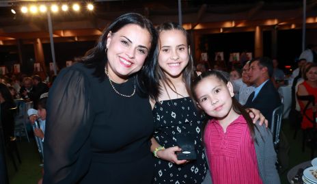 Alejandra Mendizábal, Alejandra de los Santos y Lorena de los Santos.