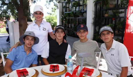  Arturo González, Vero Alvarado, Marcelo Vera, Gabriel Veliz y Hugo Vidal.