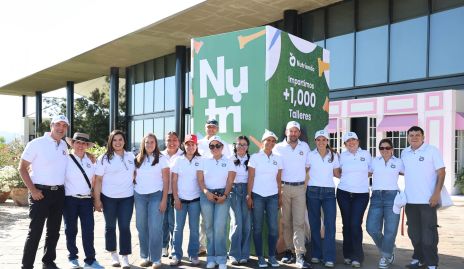  Staff del Primer Torneo Anual de Fundación Nutriendo en La Loma Club de Golf.