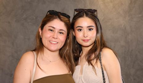  Erika Flores y Montse Flores .