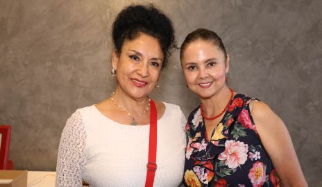  Ester Castañón y Araceli Flores.