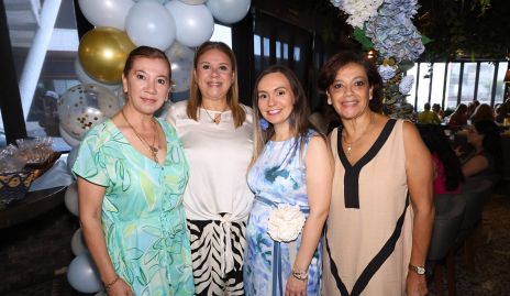  Charis, Mina, Montse y Claudia.
