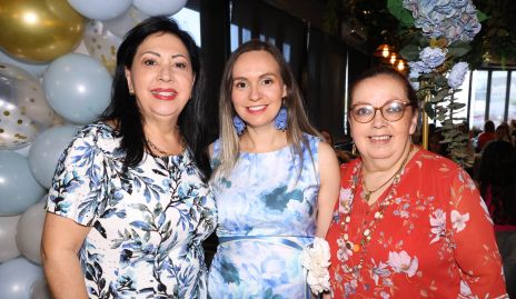  Irene, Montse y Coty.