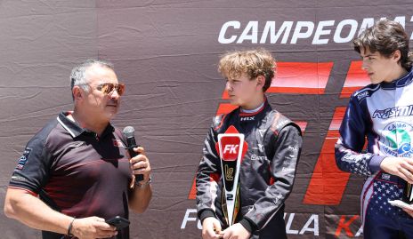  Arturo Aguillón.