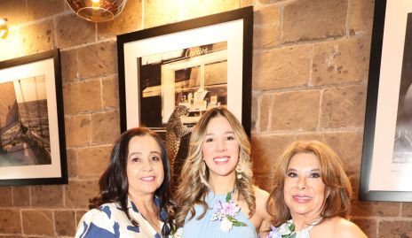  Lupita Jasso, Italia Fuentes y Lourdes Cabrera.