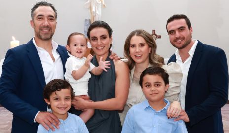  Wilfrido Martínez, Alonso Martínez Saiz, Fernanda Saiz, Mónica Torres, Manuel Saiz, Franco y José María Martínez.