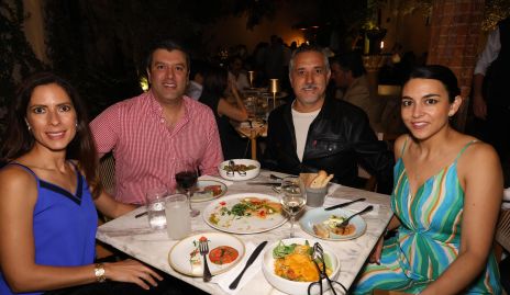  May Chávez, Juan Carlos Herrera, Bume y Silvana.