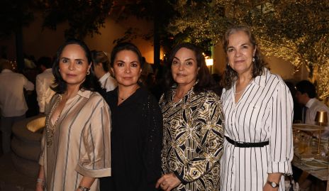  Angélica, Maru y Adriana Díaz Infante con Claudia Neumann.