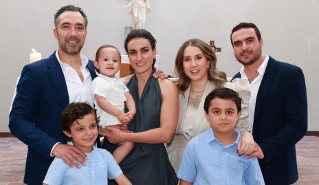  Wilfrido Martínez, Alonso Martínez Saiz, Fernanda Saiz, Mónica Torres, Manuel Saiz, Franco y José María Martínez.