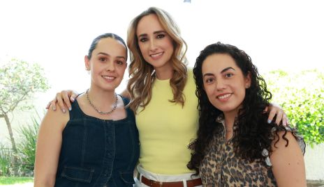  Alejandra Martinez, Ángeles Mahbub y Ale Zepeda.