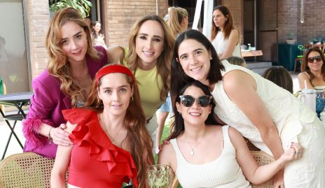  Denisse Favela, Ángeles Mahbub, Vero Ortuño, Diana Favela y Erika Ríos.