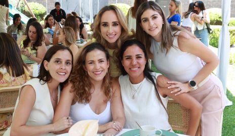  Elena Meade, Laura, Saide Chevaile, Ángeles Mahbub y Patricia Gómez.