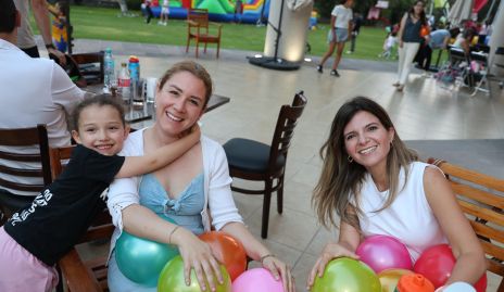  Loretta, Carla Puente y Sonia Moreno.