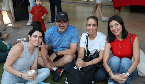  Marcela Zapata, Jorge Lozano, Georgina Benavente y Pao.