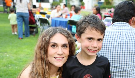  Bertha Flores y Sebastián Saldoval.