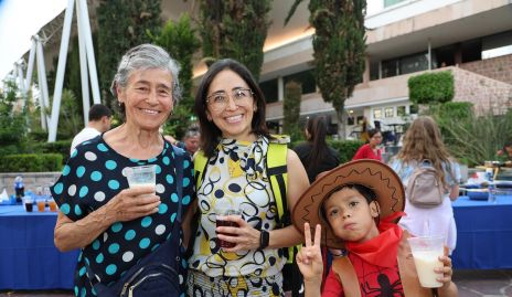  Rosario Vilet, María de Rosario  Moreno y Sebastián.