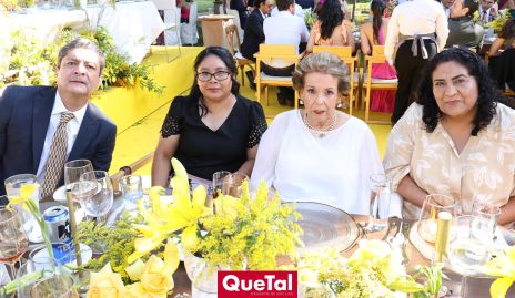  Juan Manuel González, Maru, Toñita Portillo y Elisa.