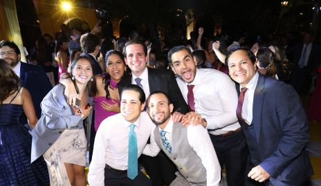  Jesús con sus amigos.