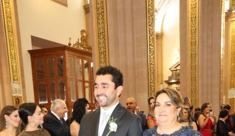 Alfonso Jerez con su mamá Martha Herrera.