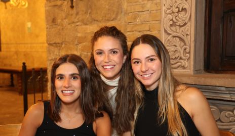  Regina Hinojosa, María Emilia Torre y Alejandra Alessi.