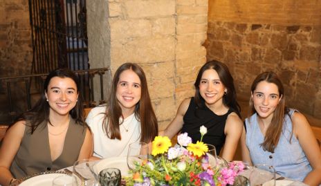  Nuria Esparza, Montse Anaya, Priscila Cerecedo y Ana Pau de los Santos.