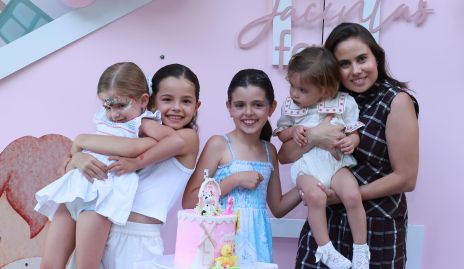 Primas Herrera y Nuria Alcalde.