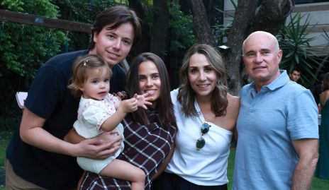  Pablo Herrera, Jacinta Herrera, Nuria Alcalde, Roxana Serna y Tomás Alcalde.