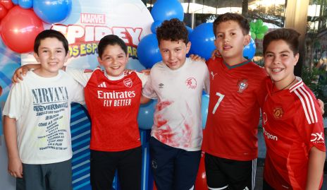  Nico, Daniel Velázquez, Juan Pablo, Javier Aviera y Roberto Zarur.